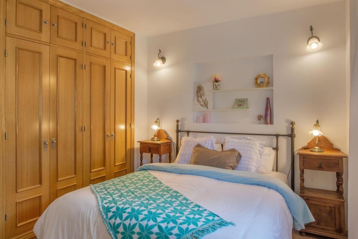 2 Independant Fully Equipped With Heated Pool And Jacuzzi *